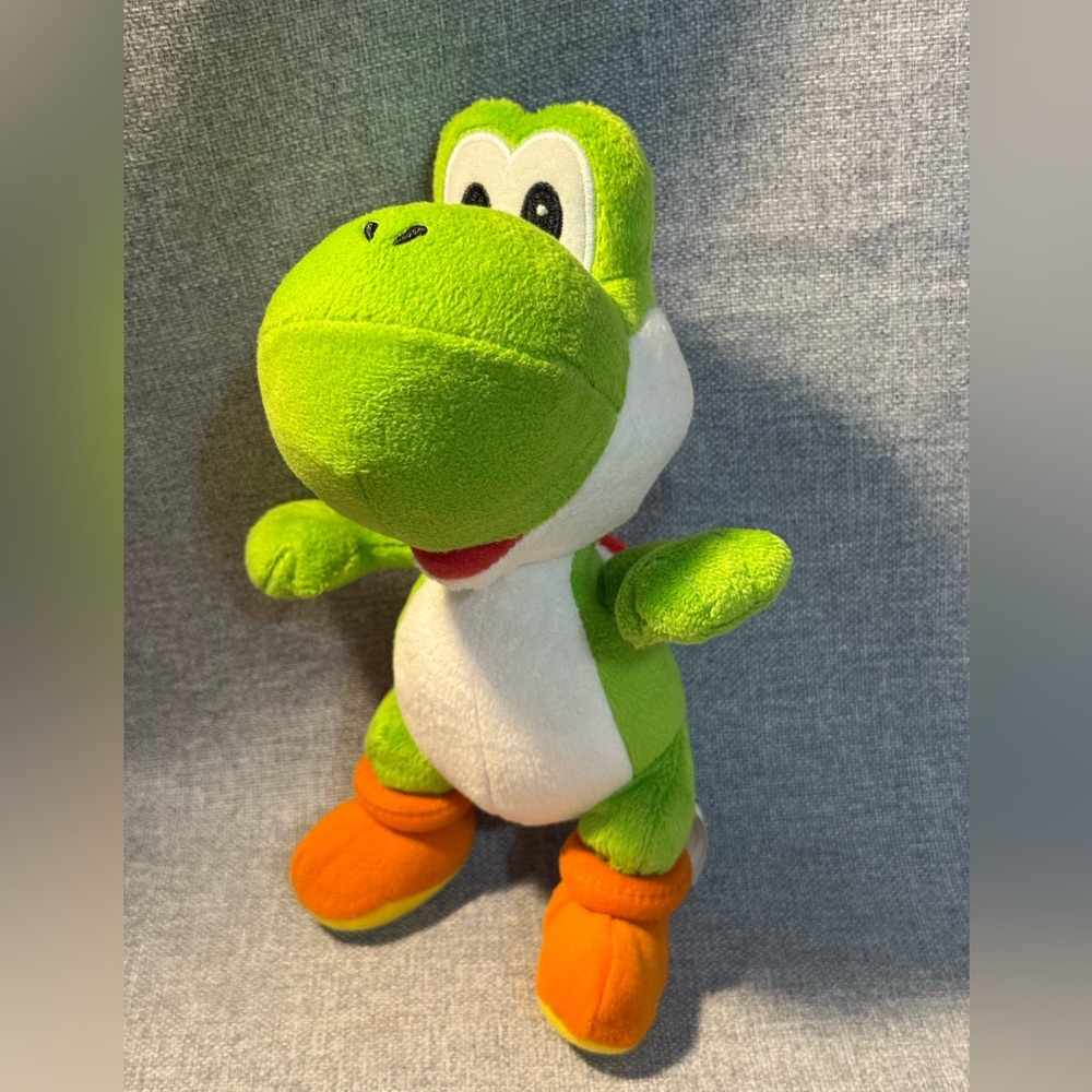 Yoshi Super Mario Plush Green 10”